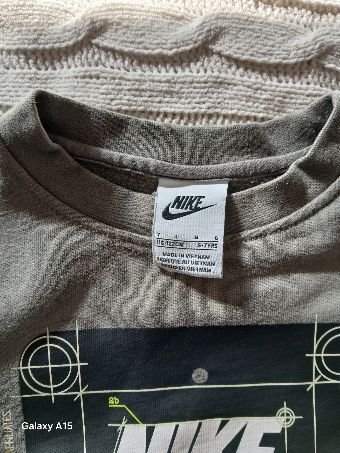 Nike Boys Crewneck Sweatshirt Size L (6 to 7 YRS) - photo 2