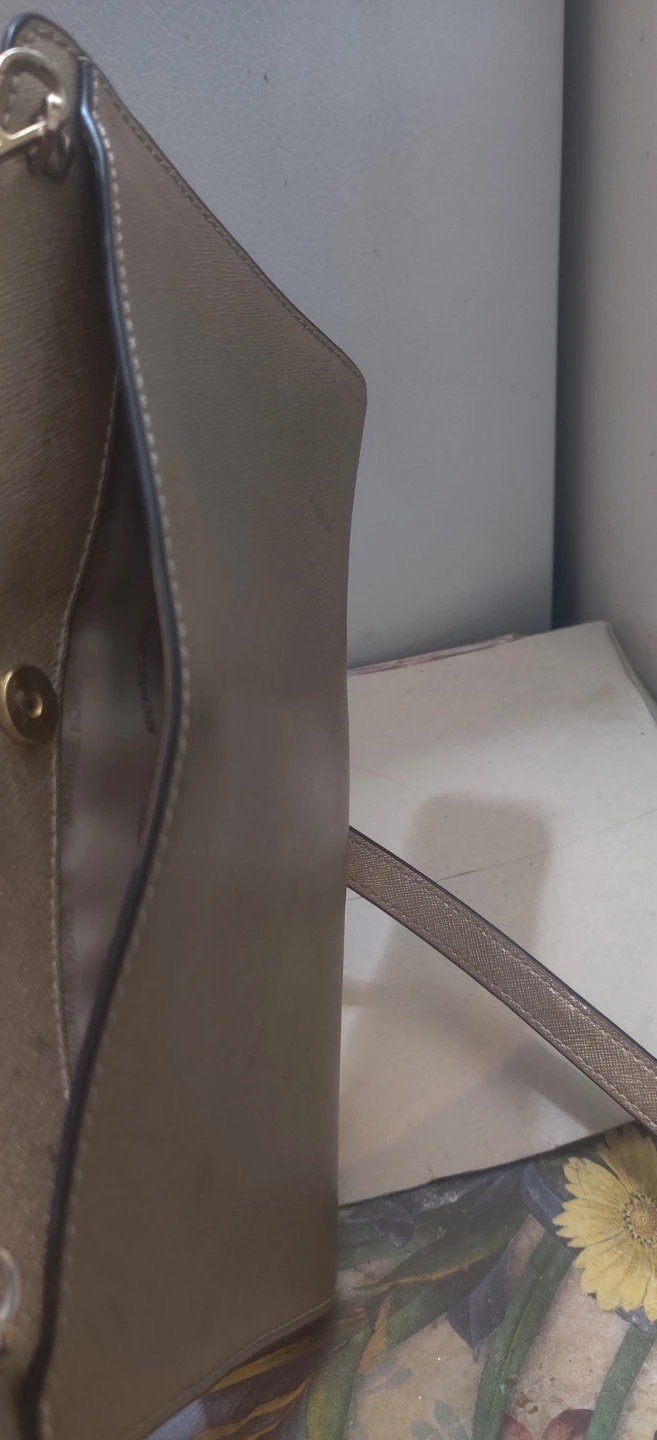 Michael Kors Crossbody gold colour bag - photo 4