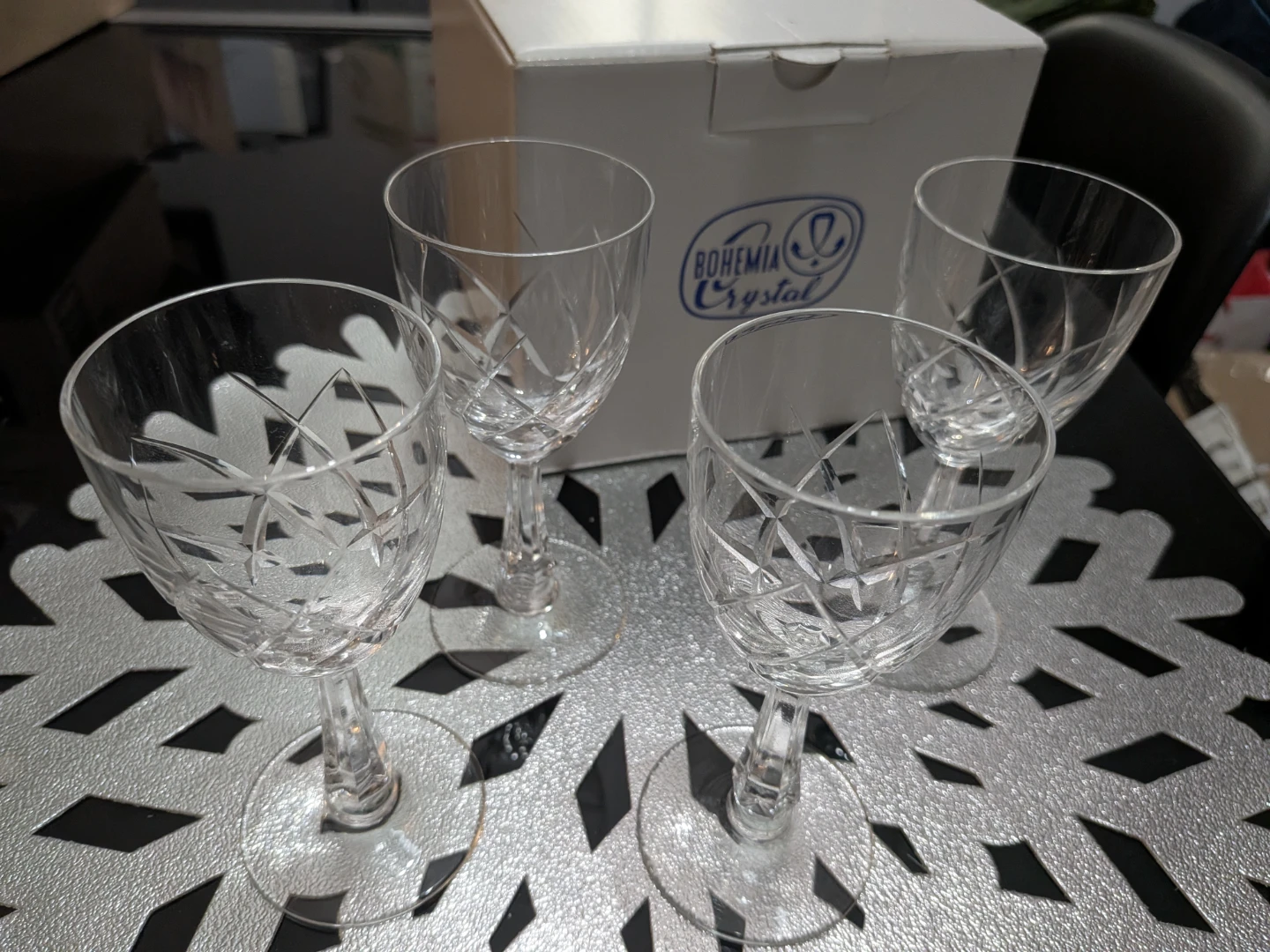Set of 4 Bohemia Crystal Wine Glasses - photo 2