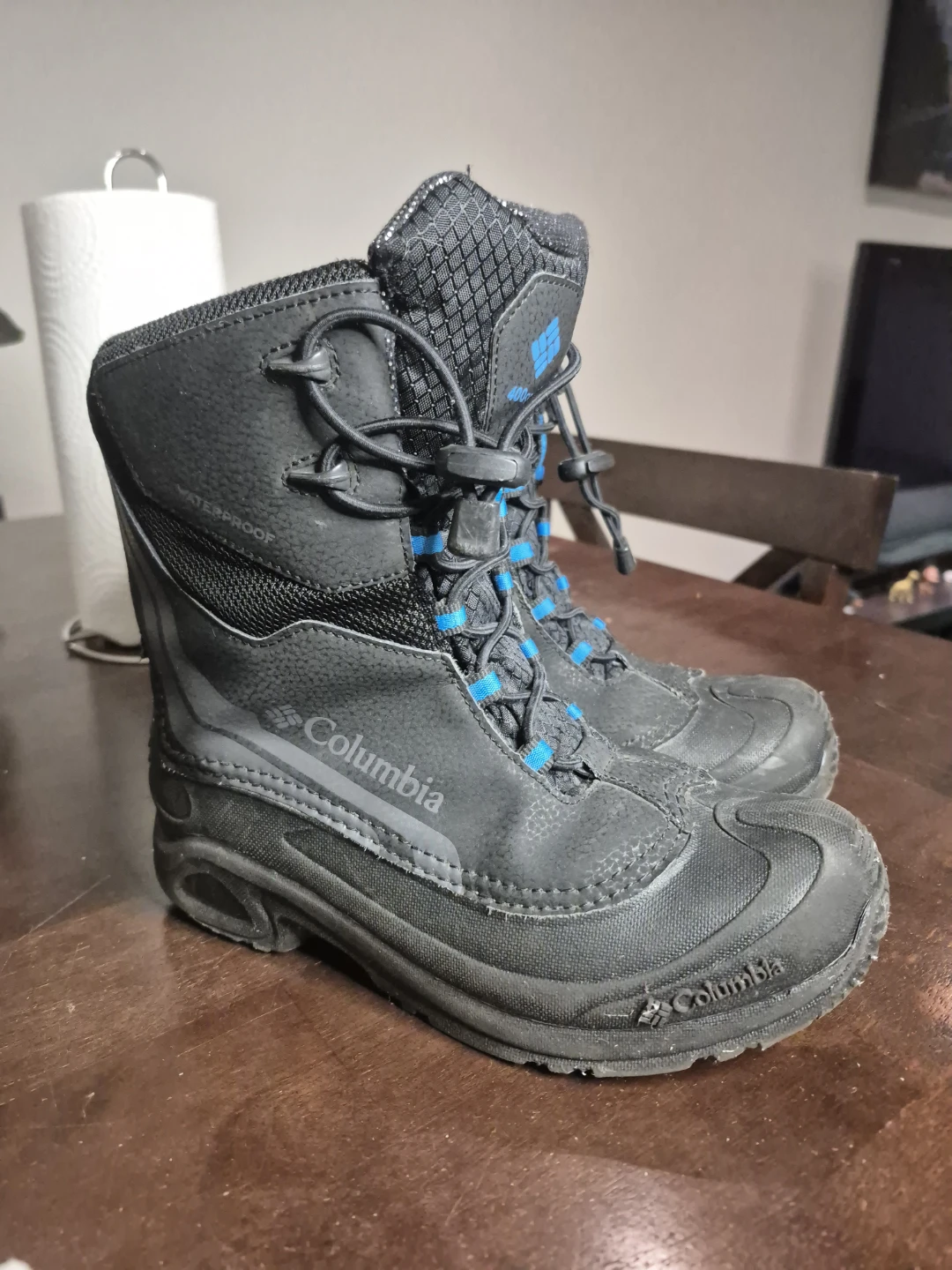 Columbia Youth Size 6 Waterproof Winter Boots