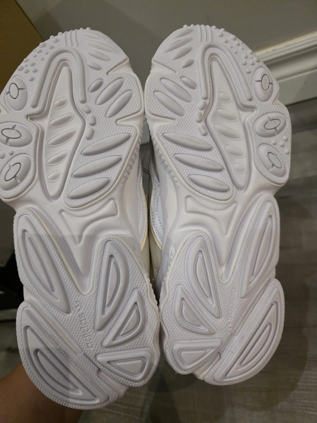 Adidas Ozweego Women's Shoes Size 7 US - photo 4
