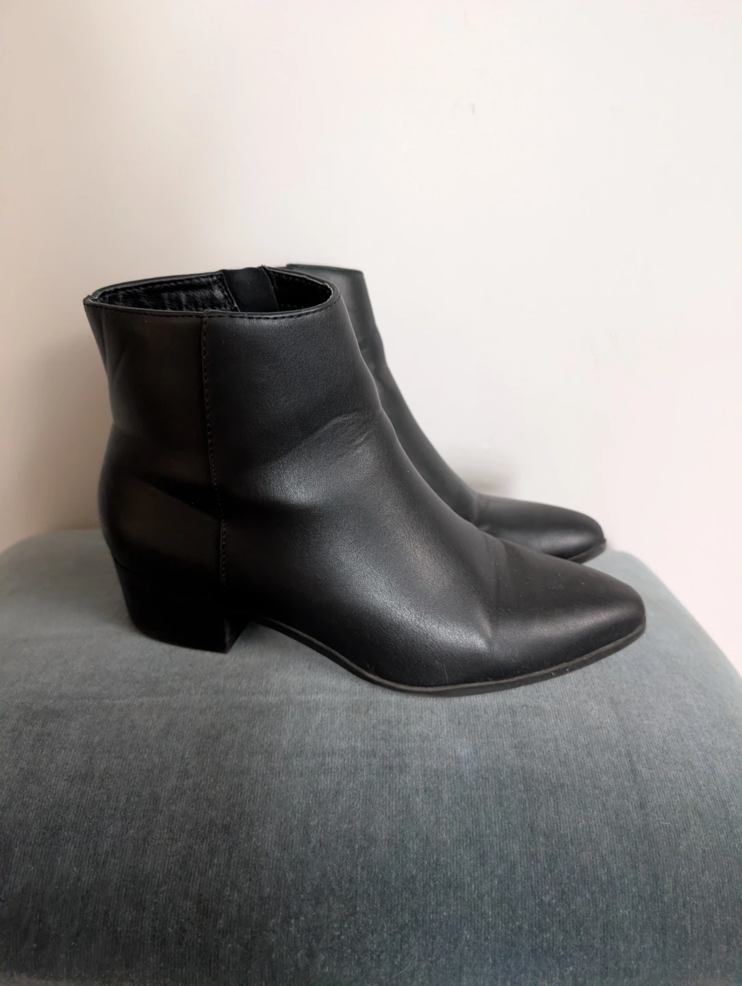 Black ankle boots - photo 2