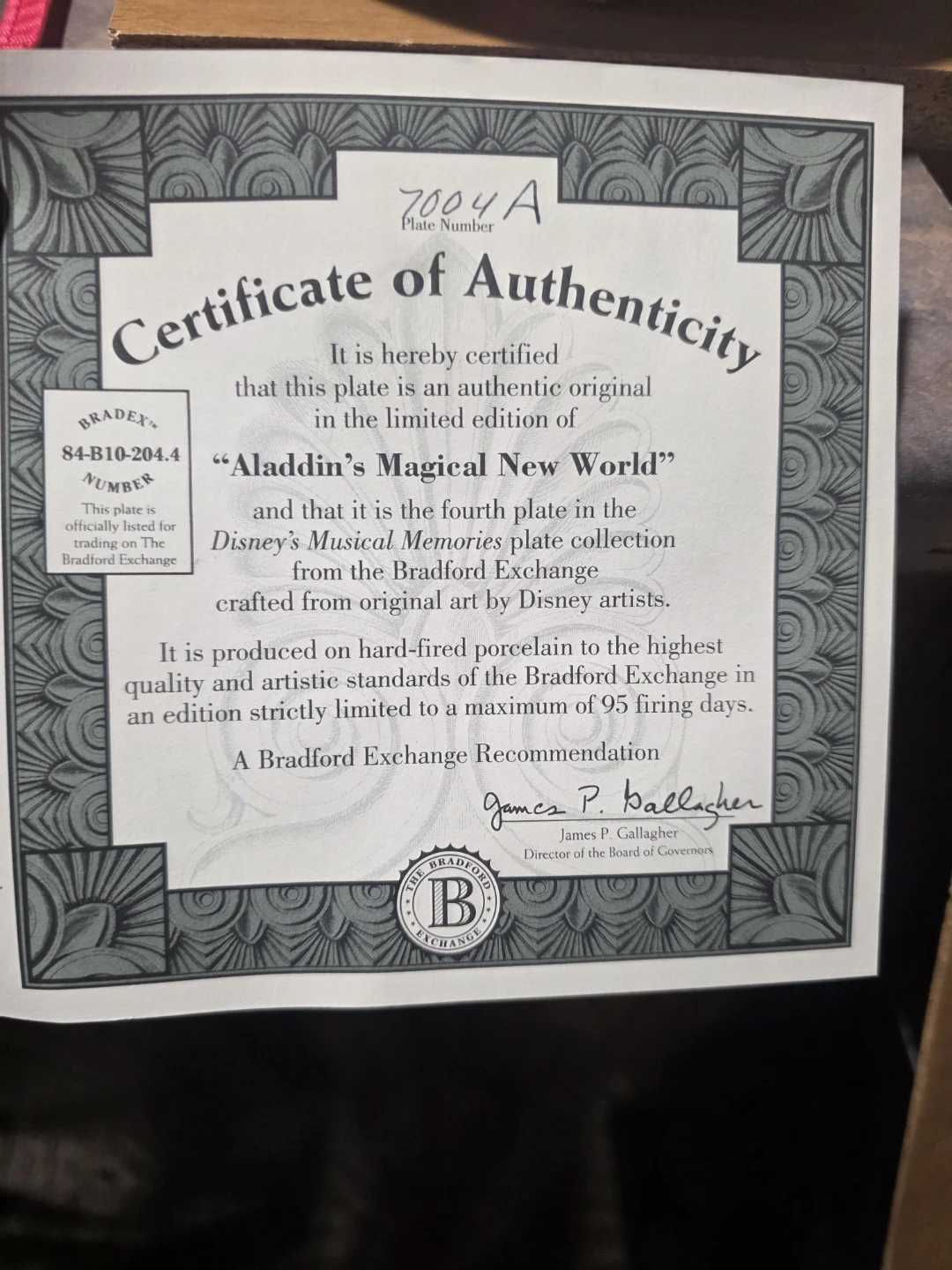 Bradford Exchange Aladdin's Magical New World Collector Plate, - photo 2