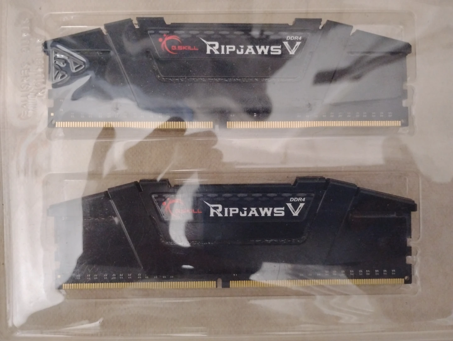 G.Skill Ripjaws V DDR4-3200 16GB (2x8GB) RAM