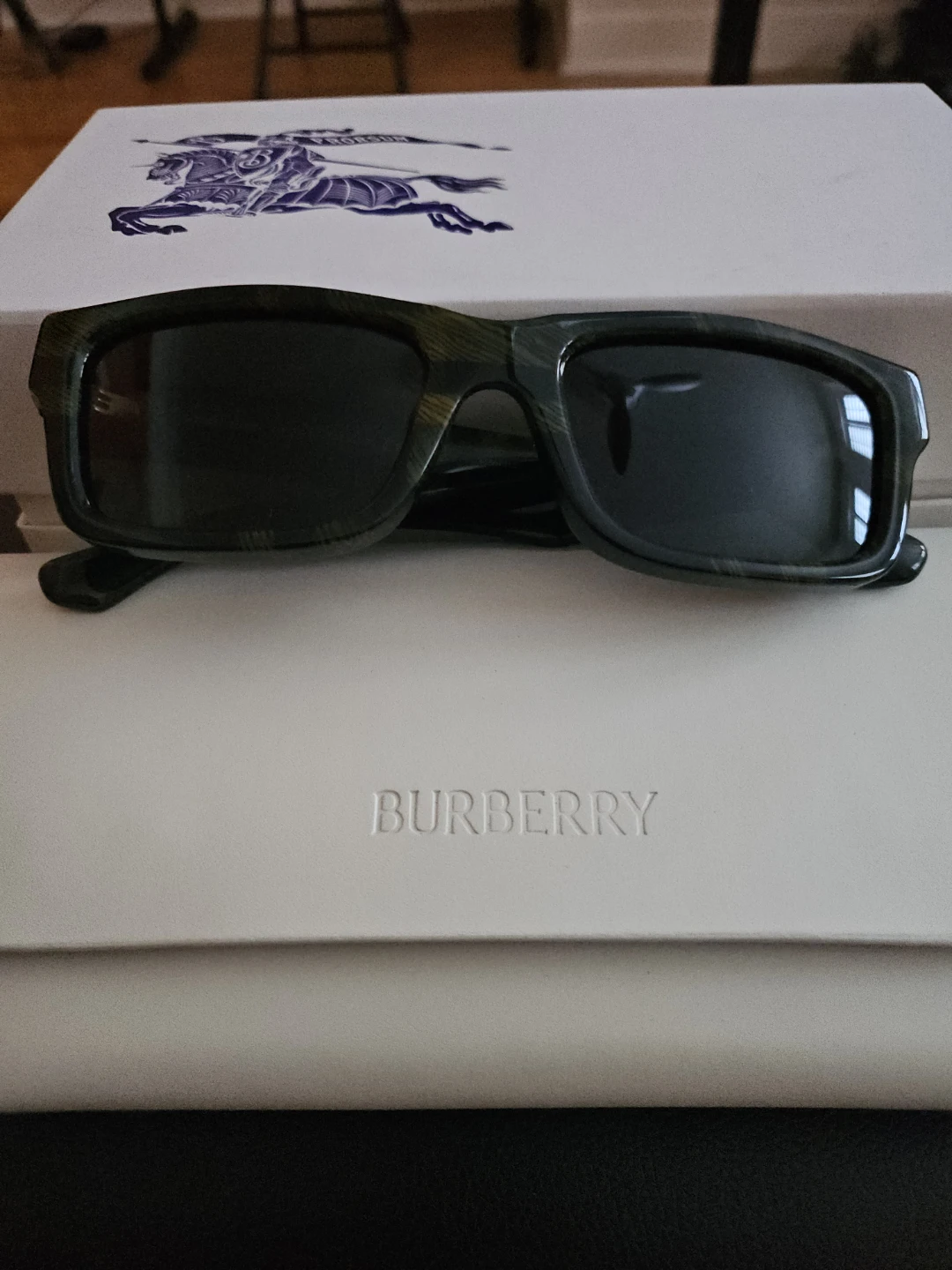 Burberry Sunglasses - photo 2