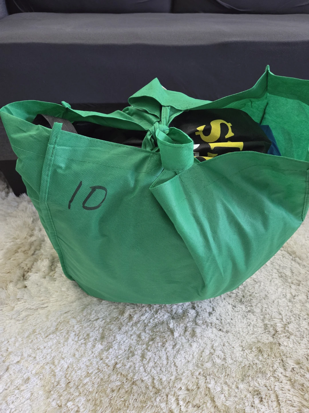 Assorted Reusable Shopping Bags for FREE - photo 3