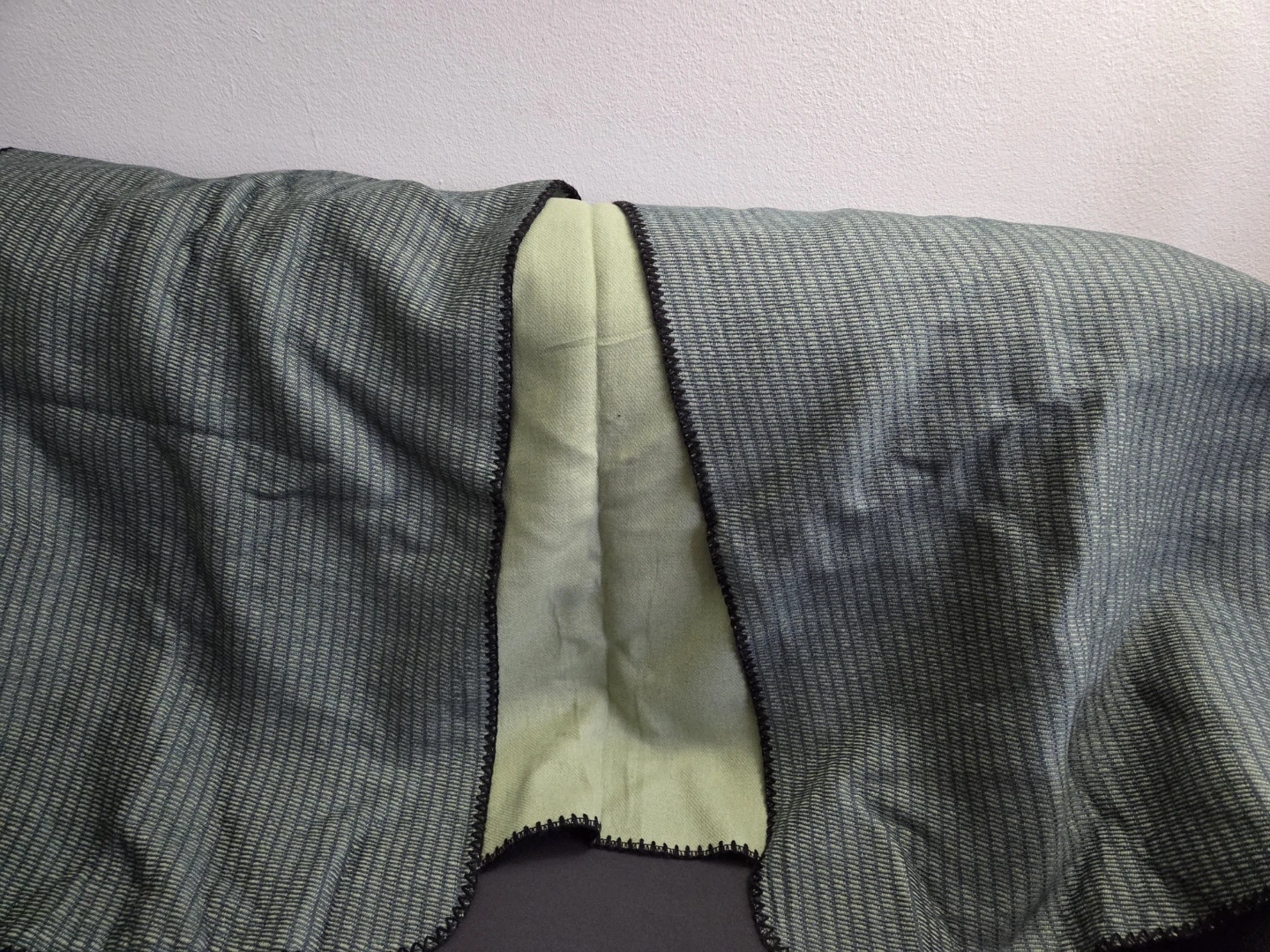 Striped Throw Blanket - New - photo 2