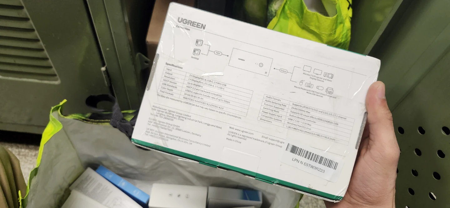 UGREEN DisplayPort KVM Switch 2 In 1 Out 8K 60Hz - photo 2
