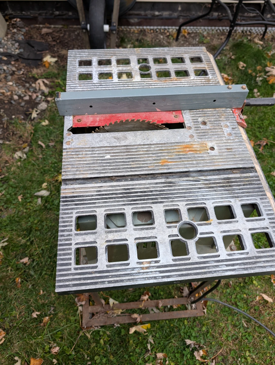 Delta 10 Table Saw - photo 2