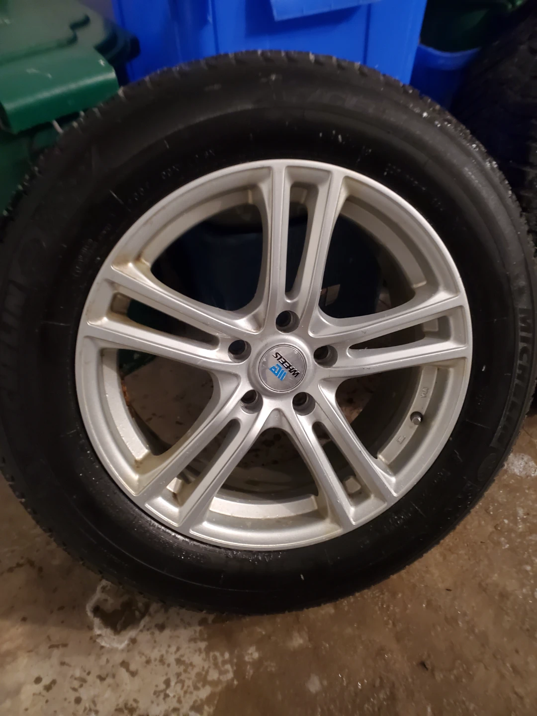 225/60R17 Michelin Winter Tires with 17 inch Rims x4 sets - photo 2