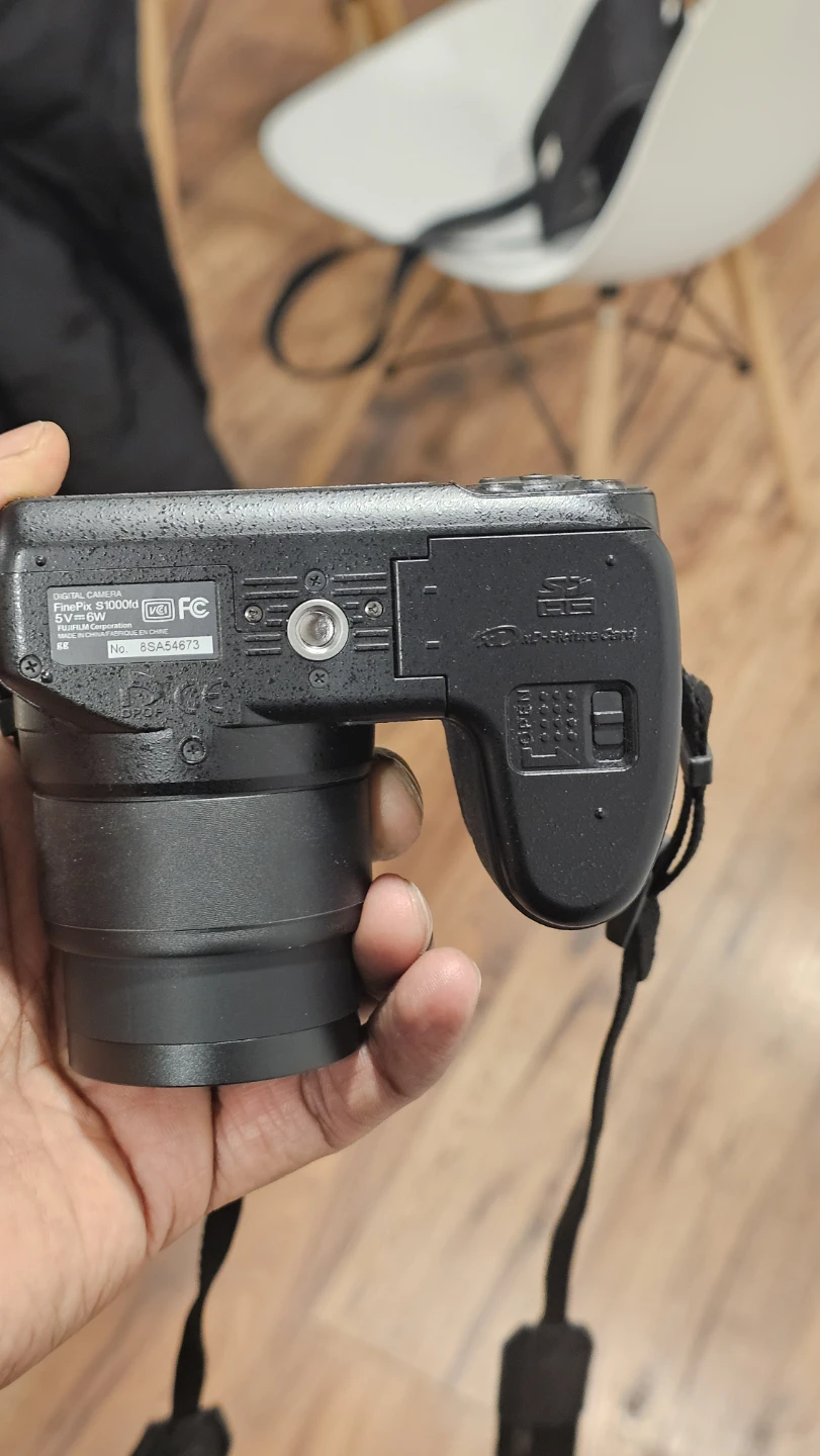 Fujifilm FinePix S1000fd Digital Camera - photo 5