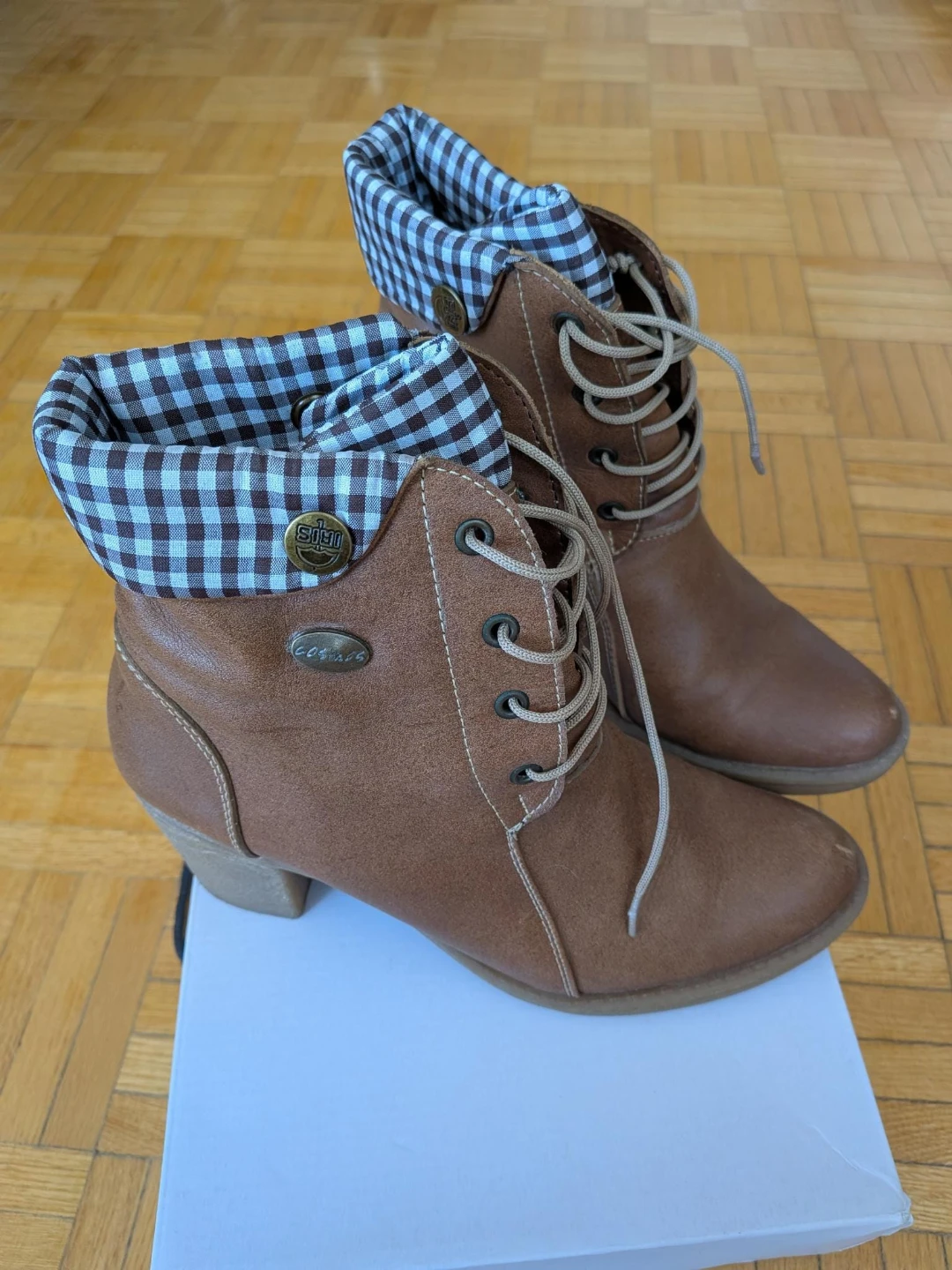 Light Brown Ankle Boots with Gingham Lining - photo 2