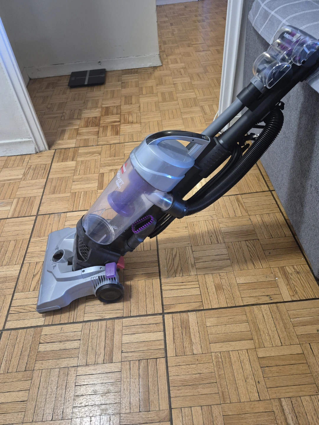 Bissell AeroSwift Turbo Upright Vacuum - photo 5