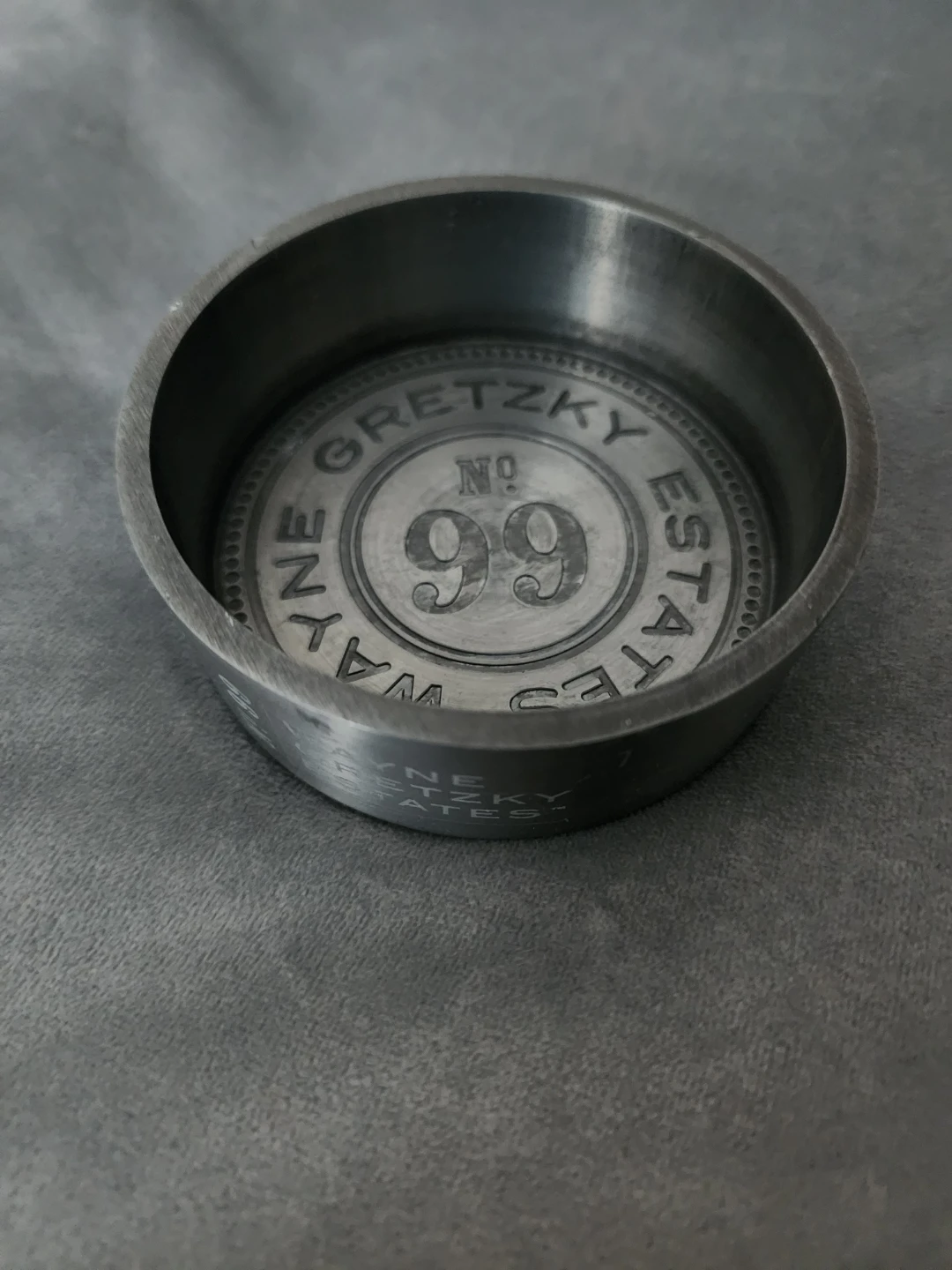 Wayne Gretzky Wine Bottle/Puck Holder - photo 2