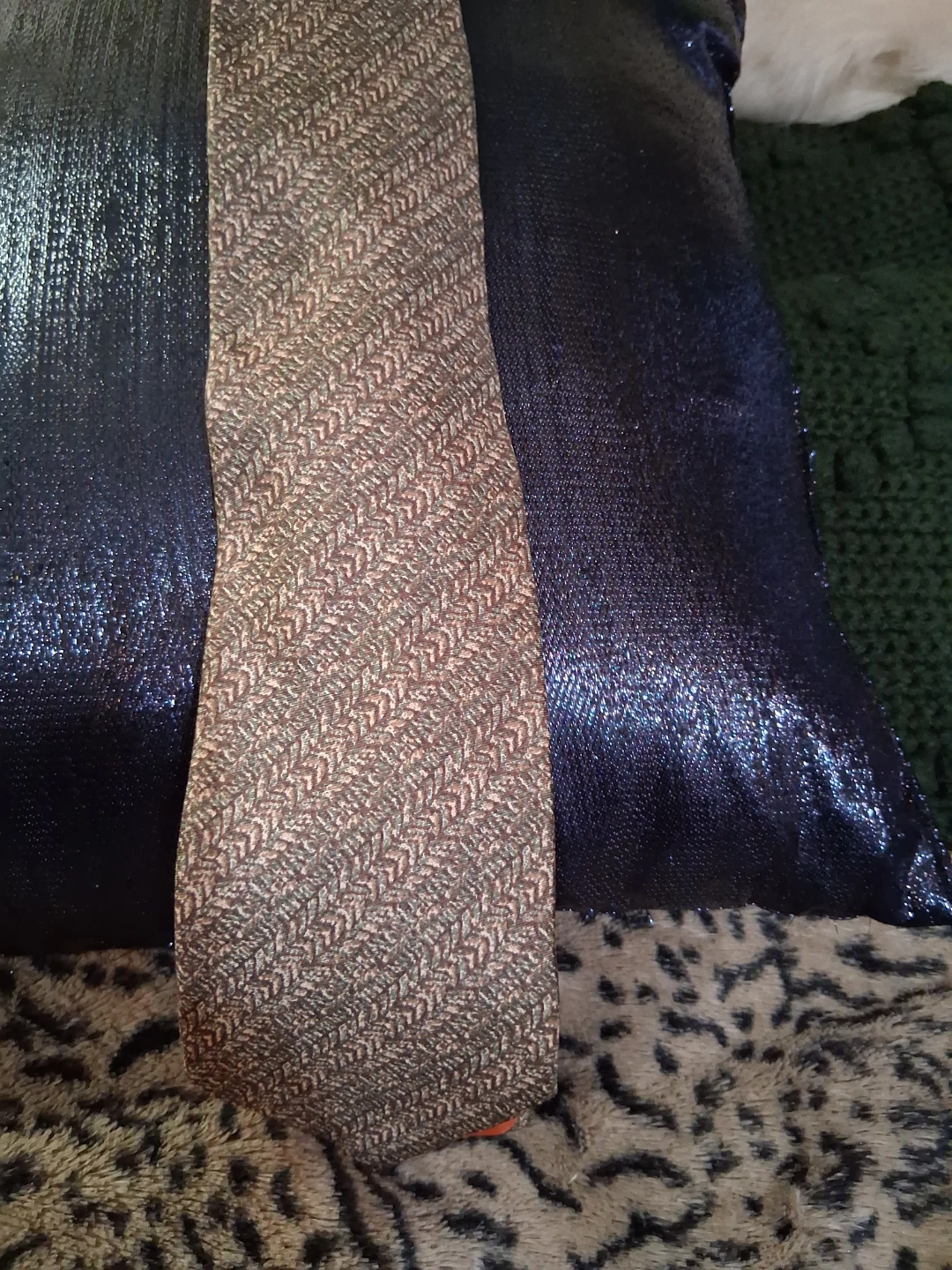 Geoffrey Beene 100% Silk Tie - Hand Made in Italy - photo 2