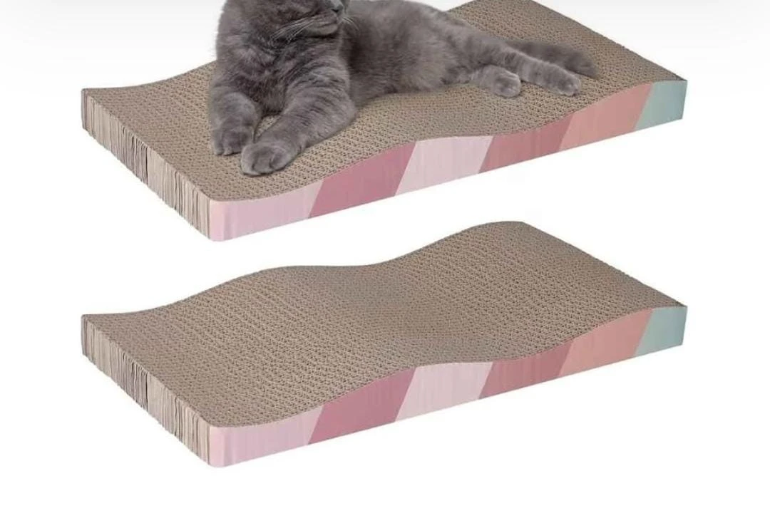 Curved Corrugated Cardboard Cat Scratcher
