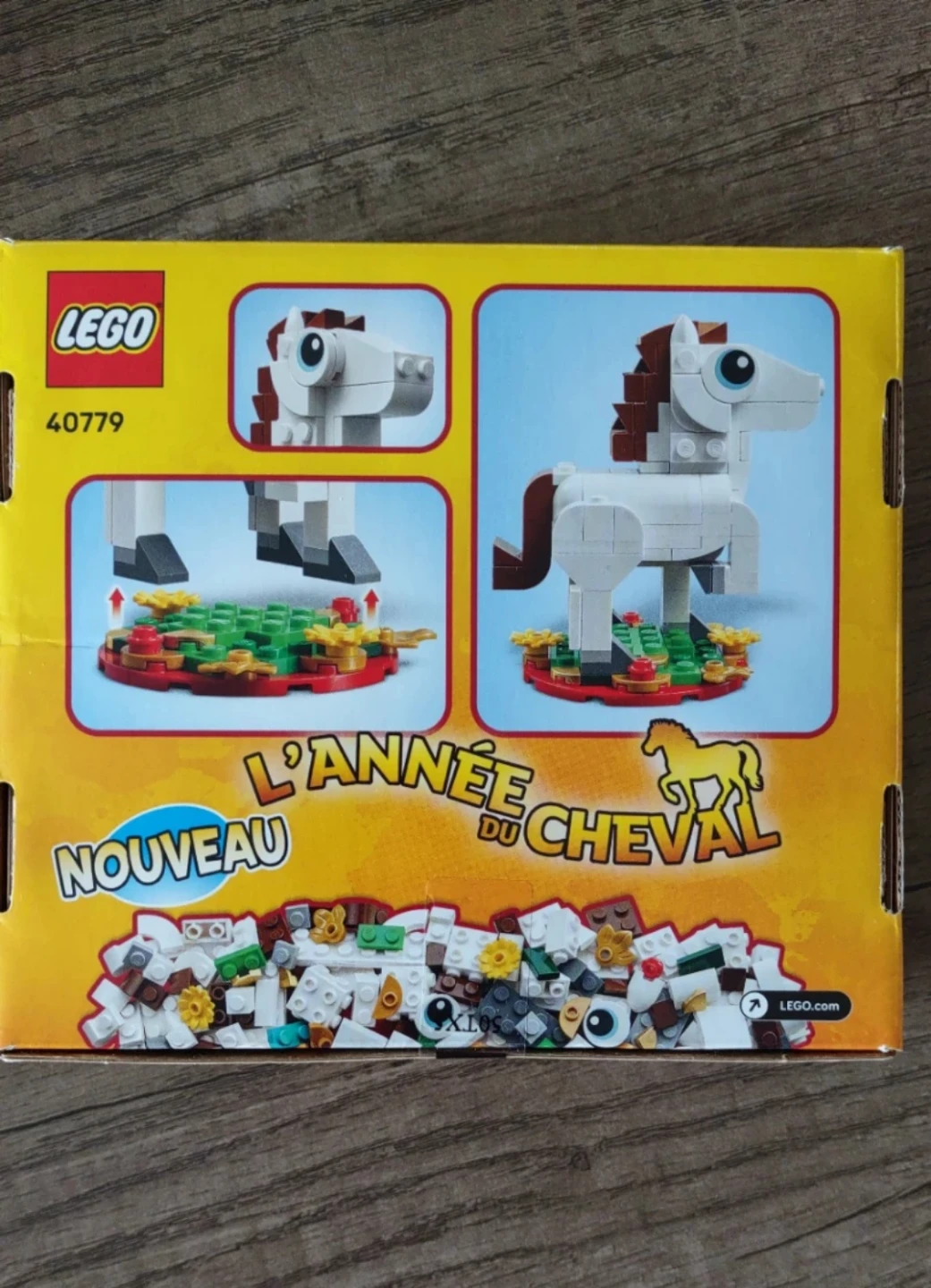 LEGO 40779 Year of the Horse gift box - photo 2