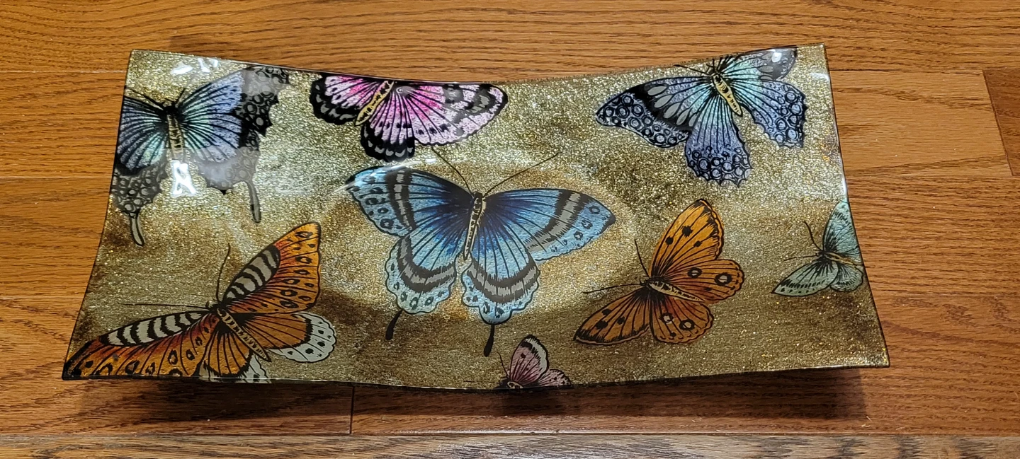 🏆 Glass Tray with Butterfly Design