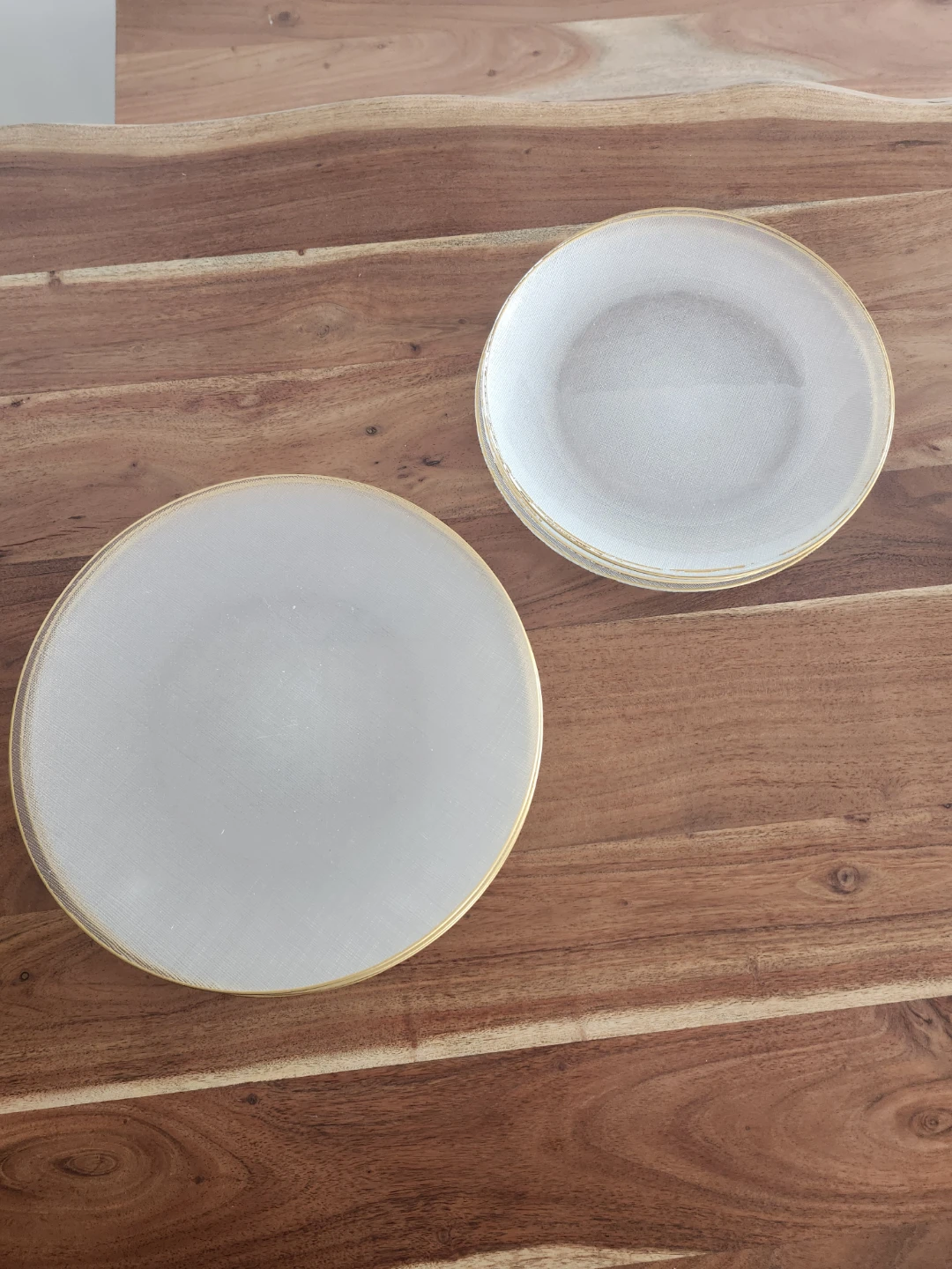 Elegant Gold-Rimmed Glass Plate Set