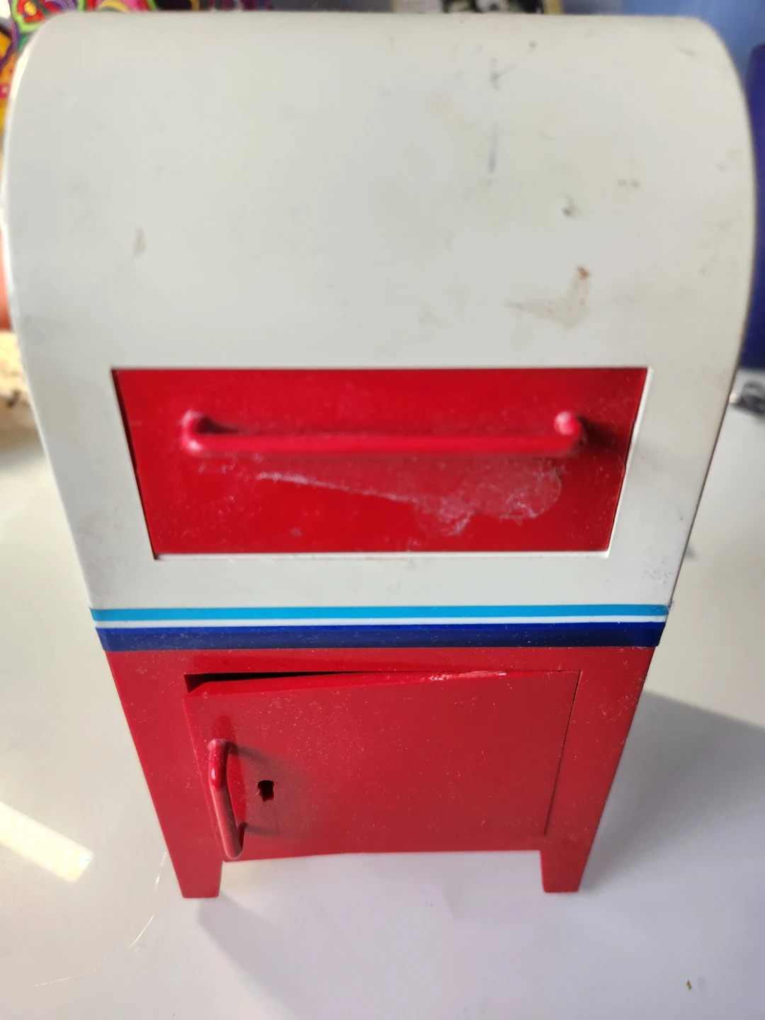 Canada Post Mailbox Piggy Bank - photo 3