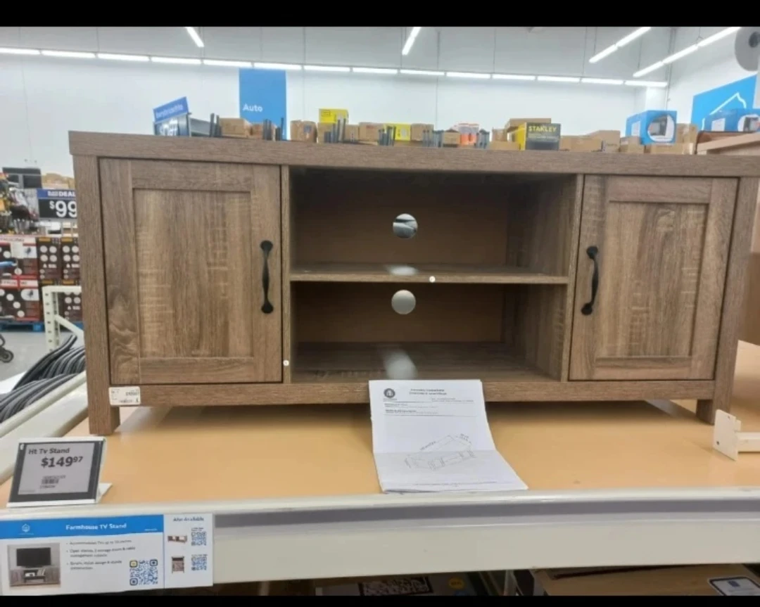 Farmhouse TV Stand - photo 2