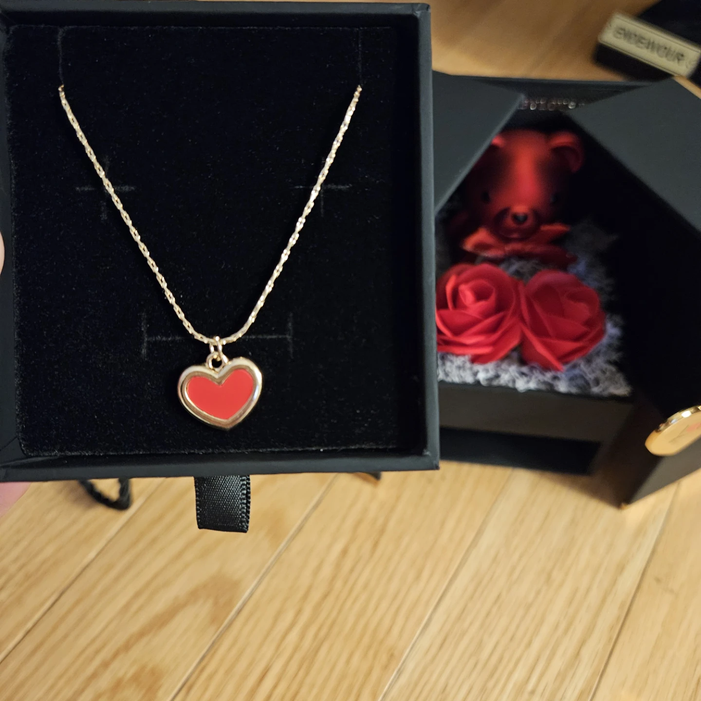 BRAND NEW KC Golden Plated Heart Necklace Gift Set - photo 2