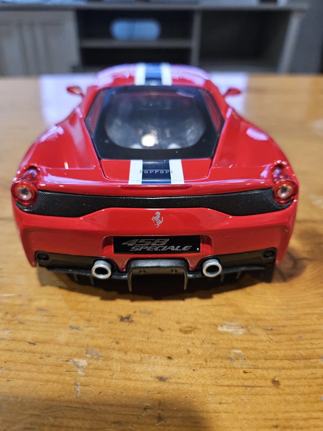1/18 Ferrari 458 Speciale die-cast model car - photo 4