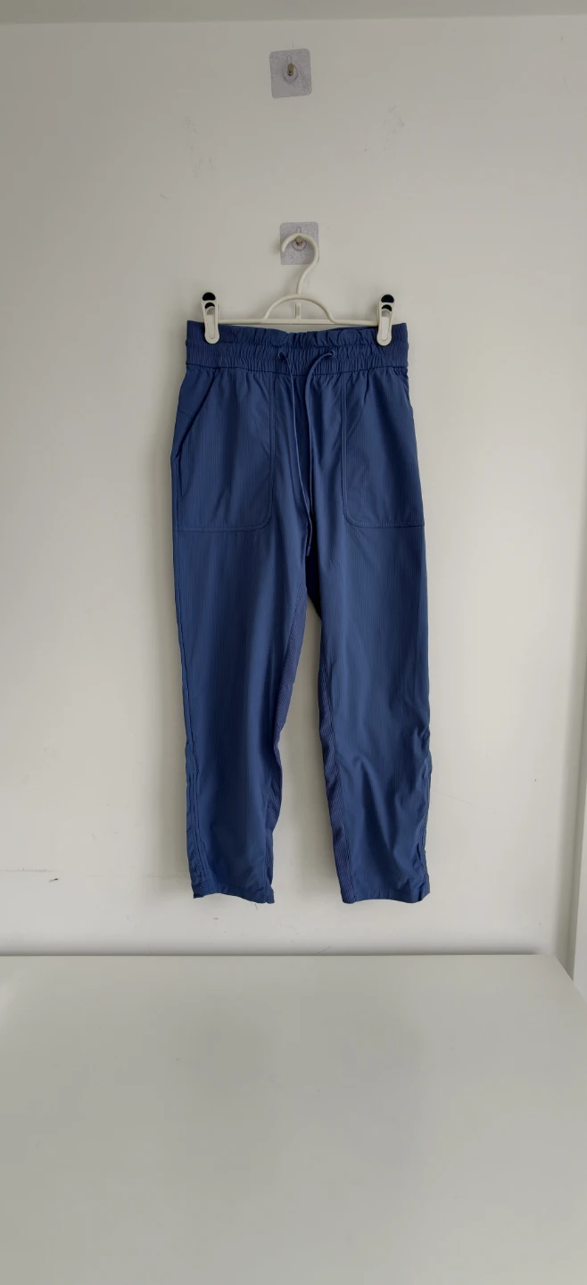 Lululemon Size 4 Blue Pants