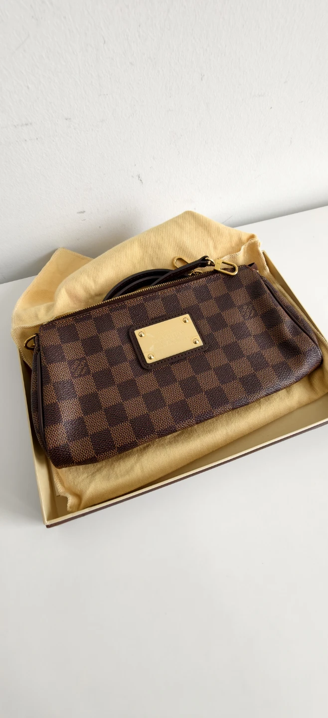 Louis Vuitton Damier Ebene Pochette Cosmetic Pouch