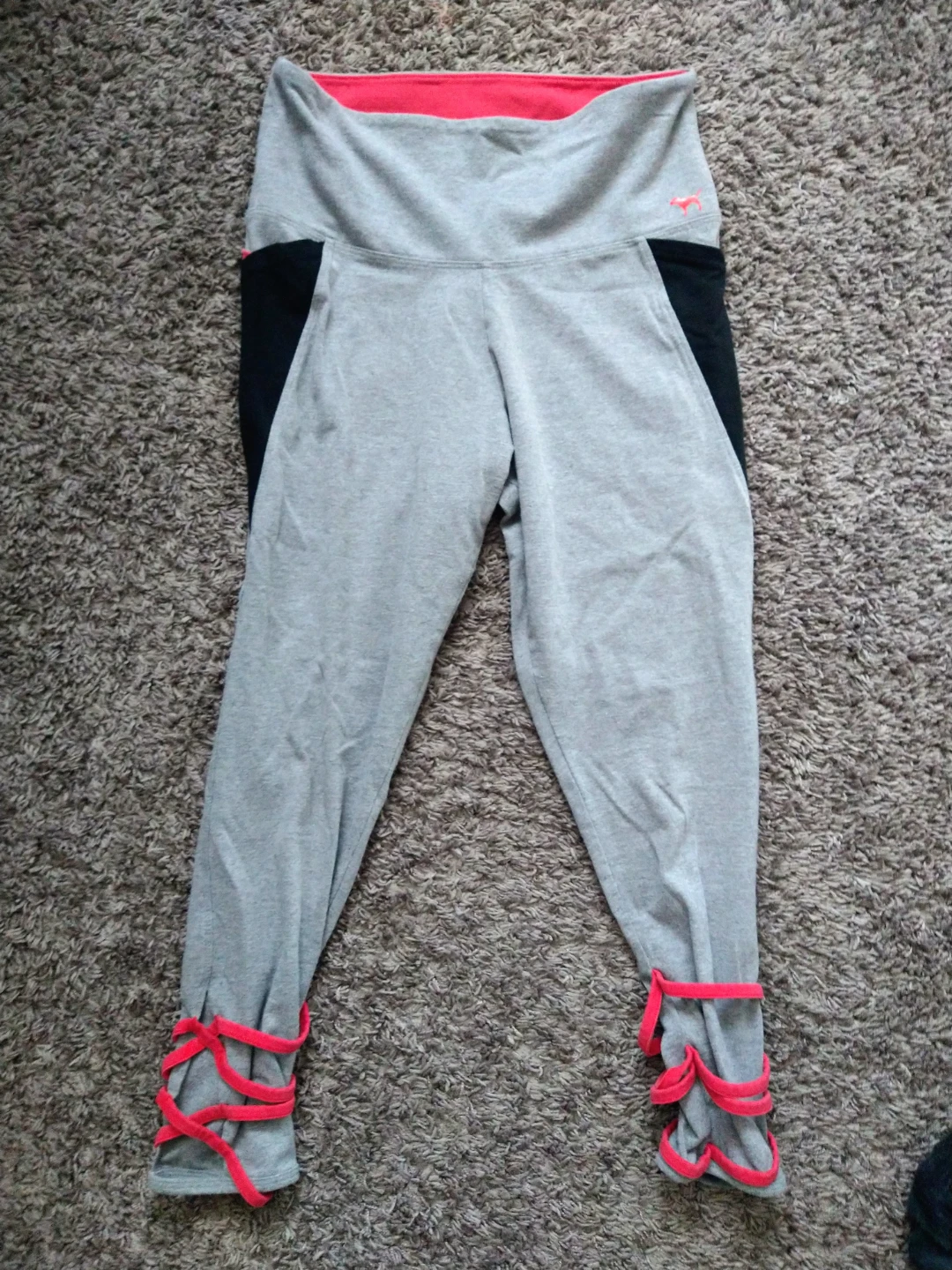 VICTORIA SECRET MEDIUM GRAY AND HOT PINK LEGGINGS - photo 3