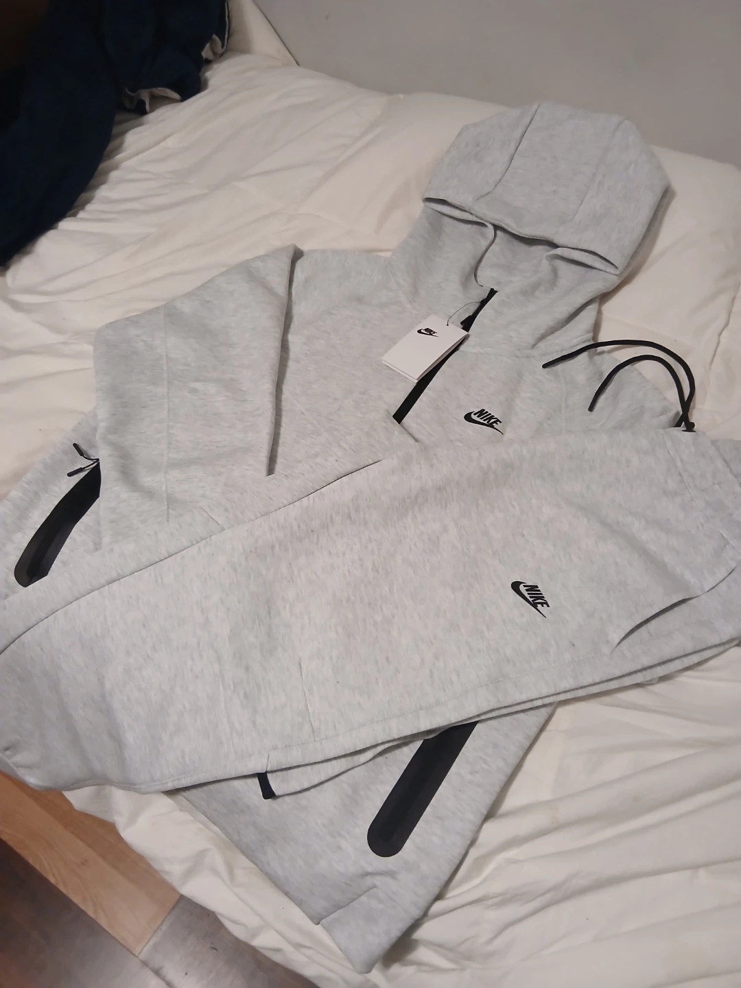 Nike Tech Fleece Hoodie and Pants Set - Grey