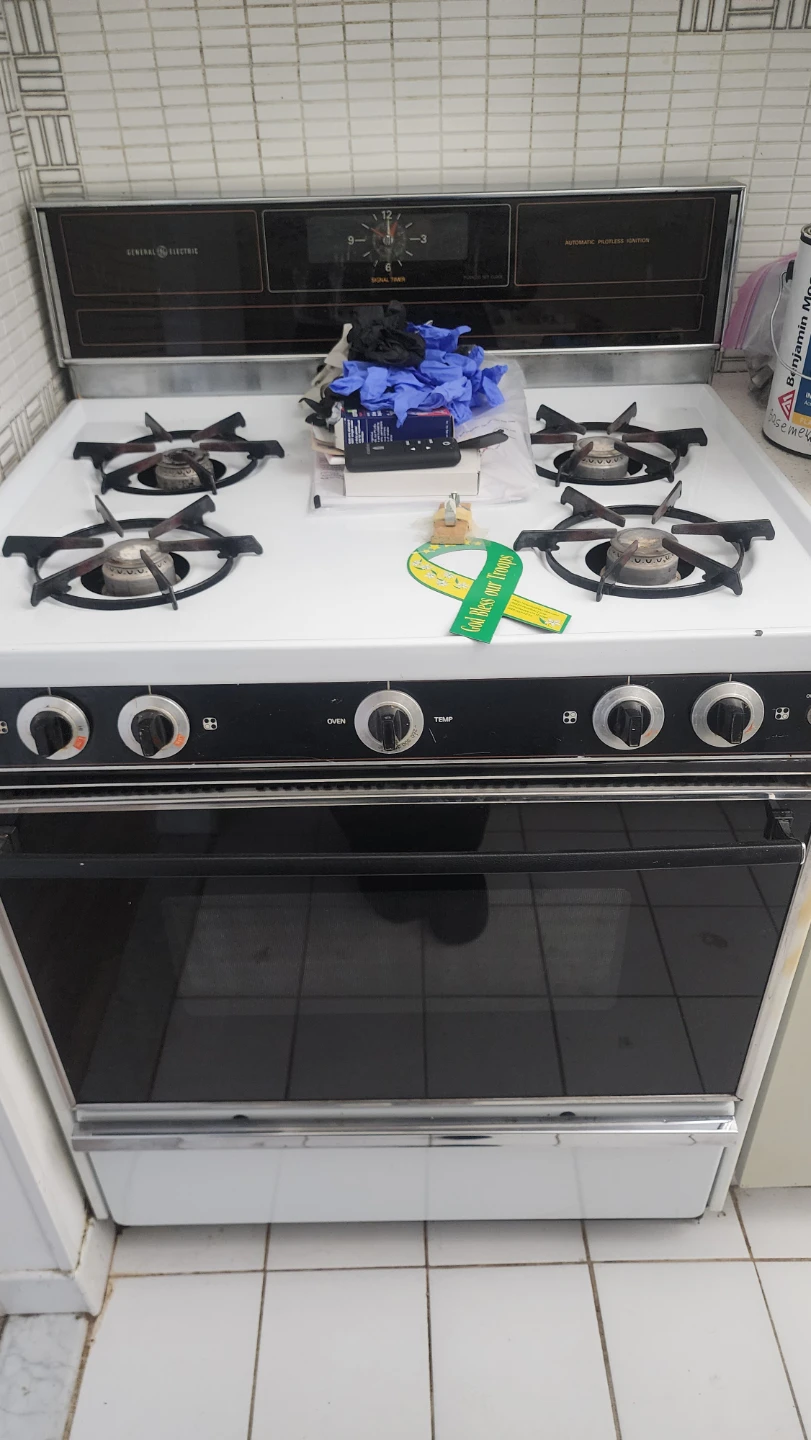 GE Electric Gas Range Stove Oven White