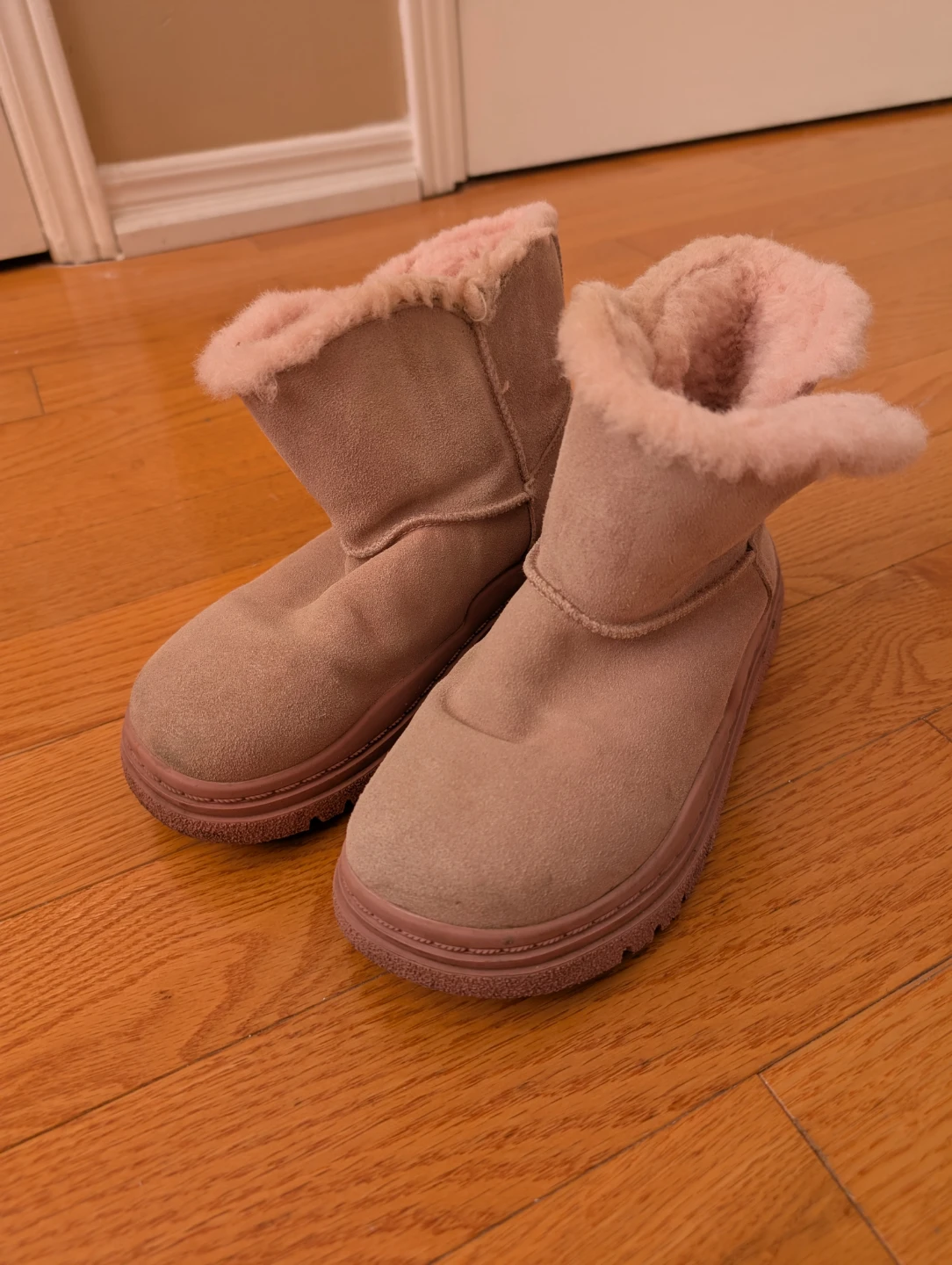 Hush Puppies Pink Suede Fur Lined Boots  Size 35🏆