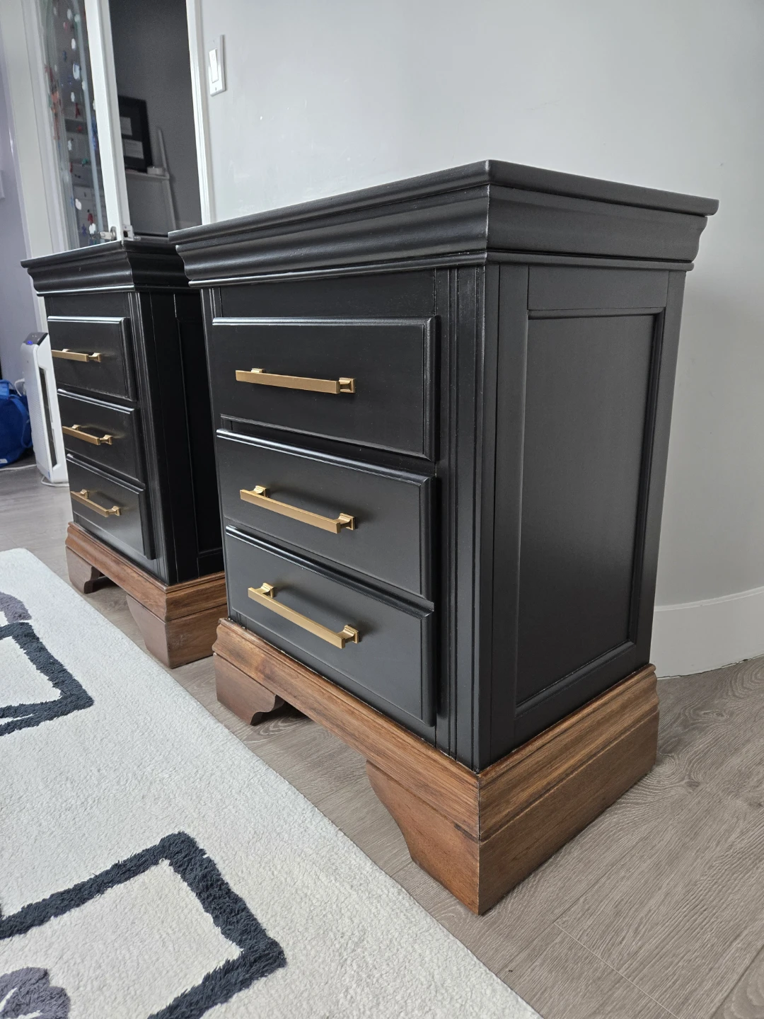 Newly refinished Premium solid wood nightstands - photo 3