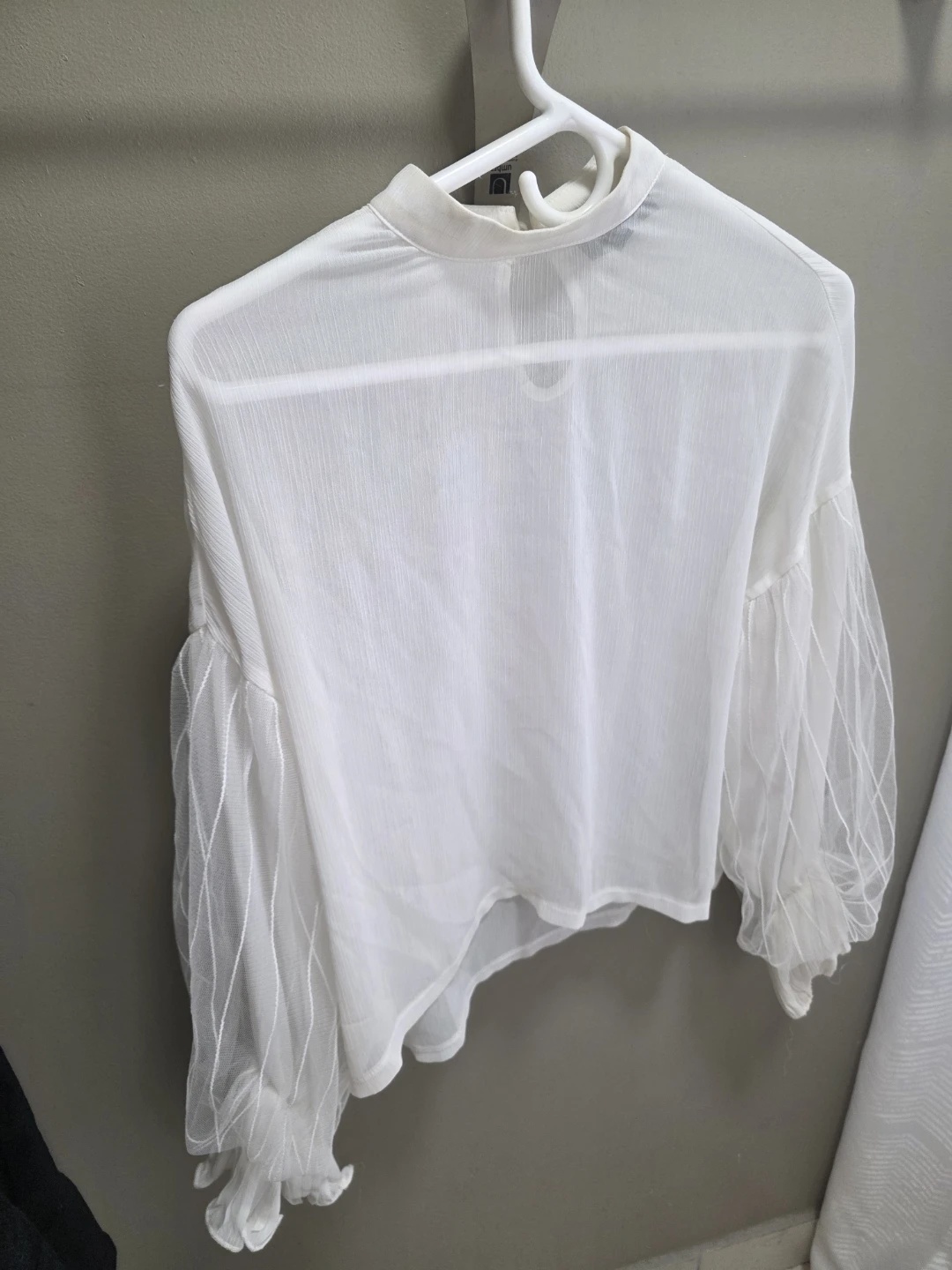 White Jane & Bleecker Sheer Sleeve Top - Size S