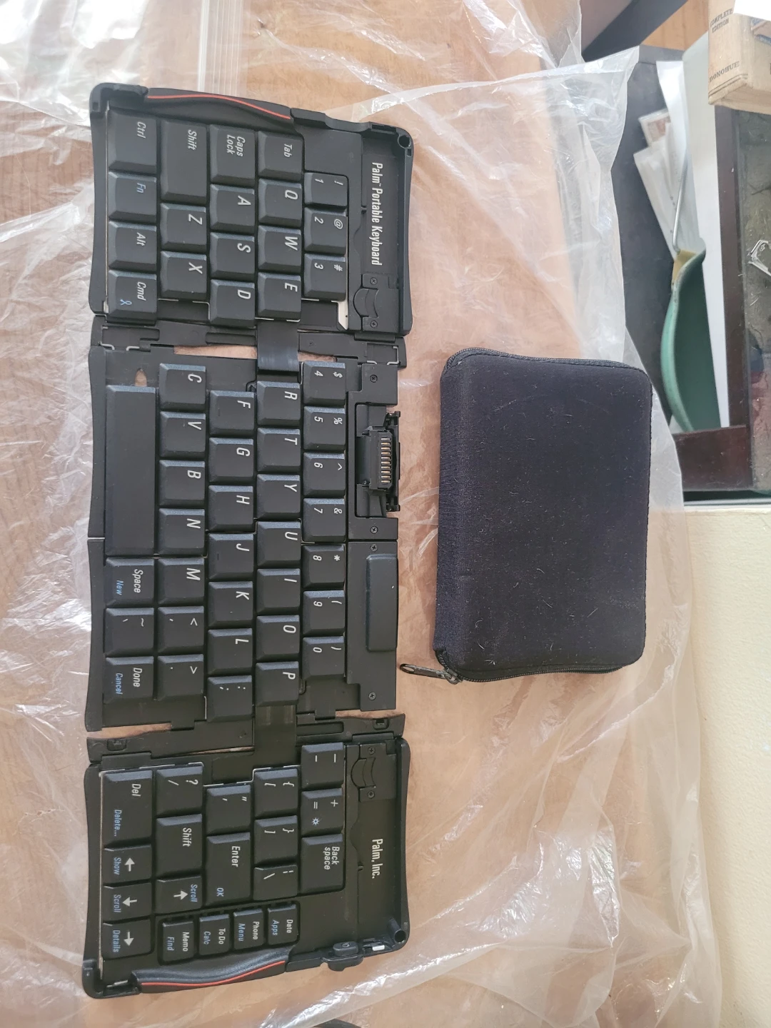 Palm Portable Foldable Full size Keyboard - photo 3