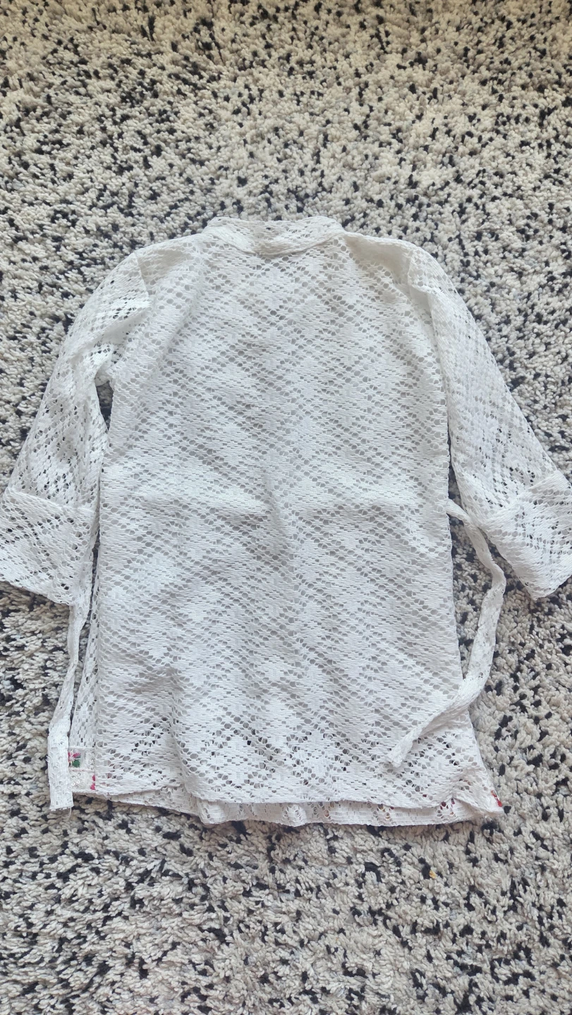 White Lace Top with Embroidery Sz S - photo 5