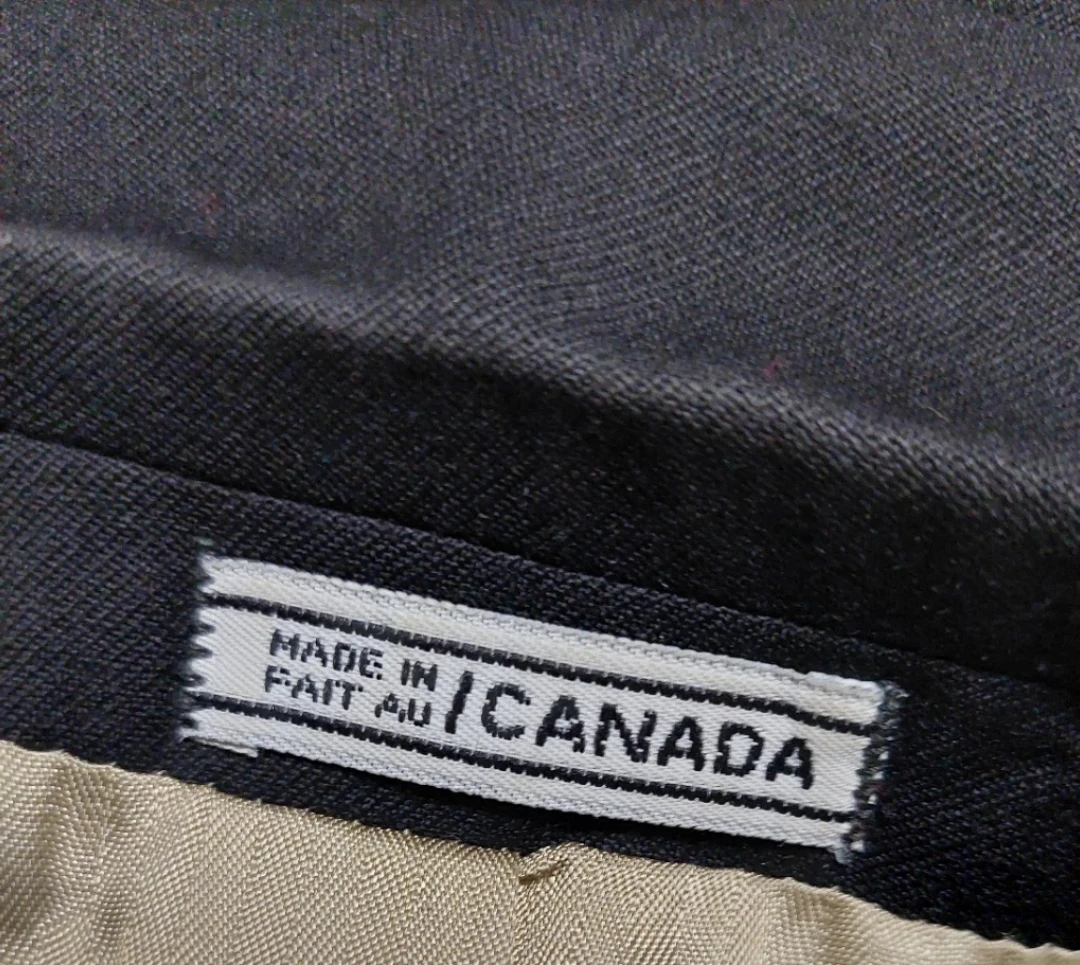 Pure Wool Jacket - Made in Canada Size 42 Short 🏆"). - photo 3