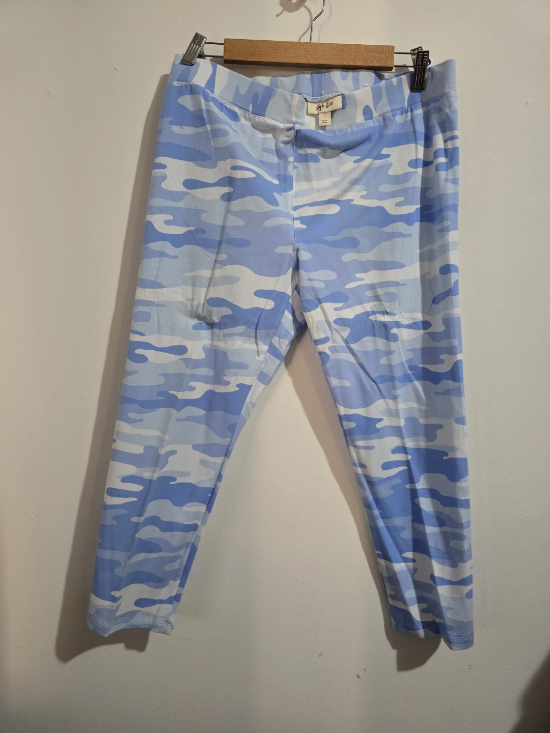 Style & Co Women's Blue Camo Leggings Size L