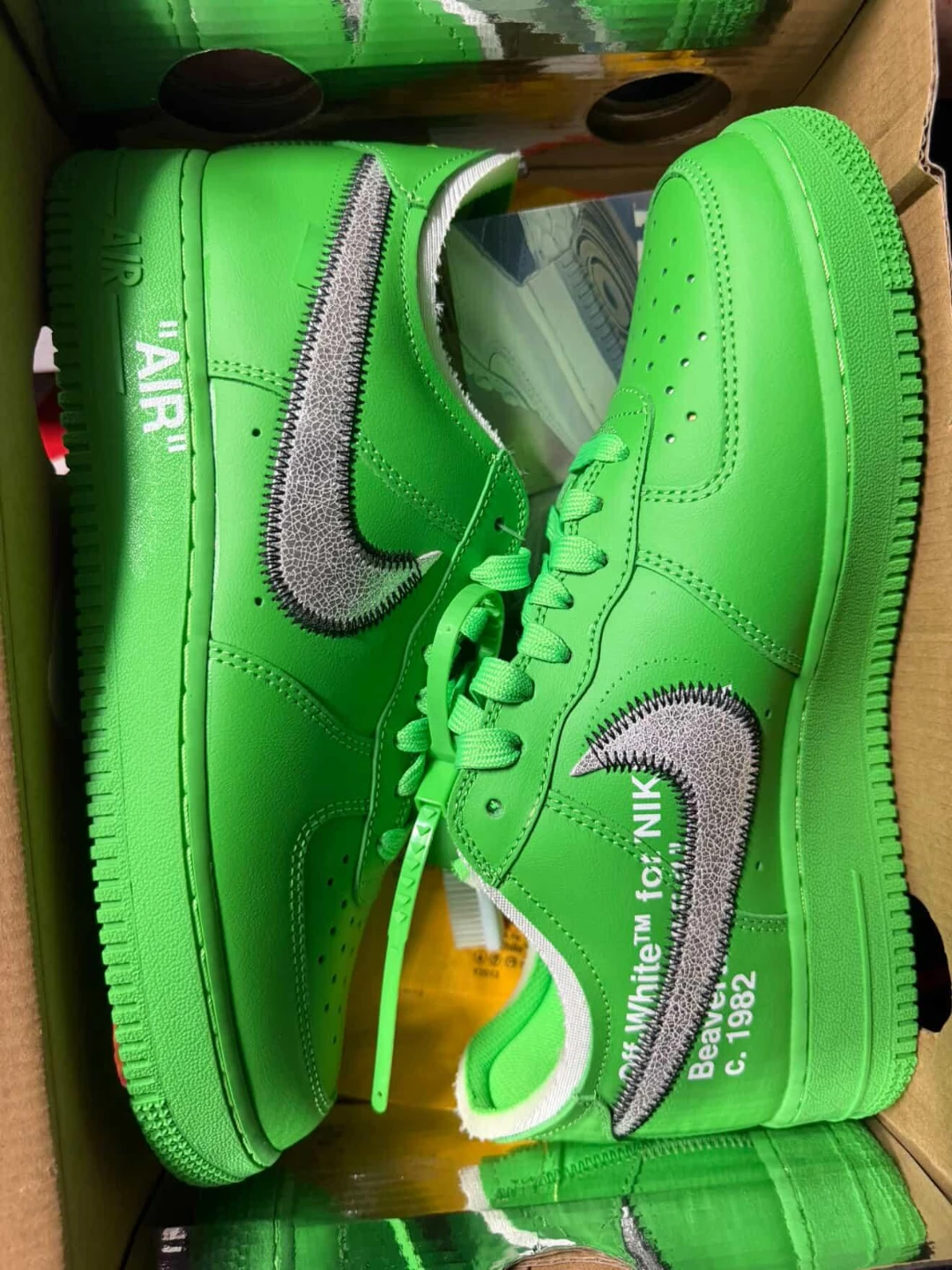 Off-White x Nike Air Force 1 '07 "Green"