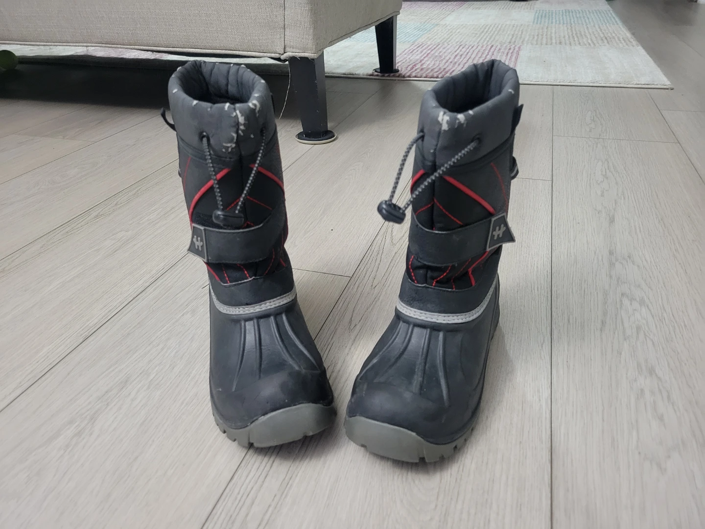 KEEN Waterproof Winter Boots Size 3 & 4Youth