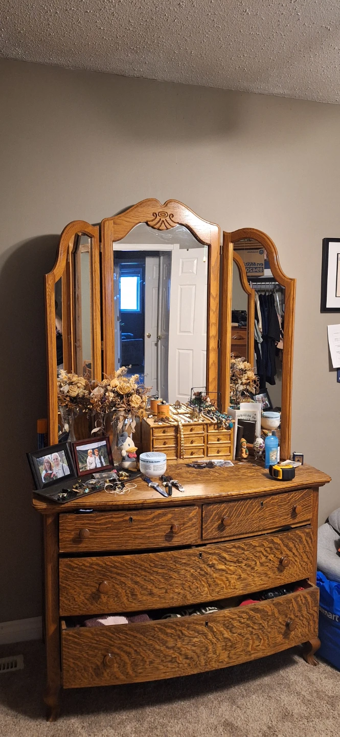 Vintage Wooden Tri-Fold Vanity Mirror - photo 3