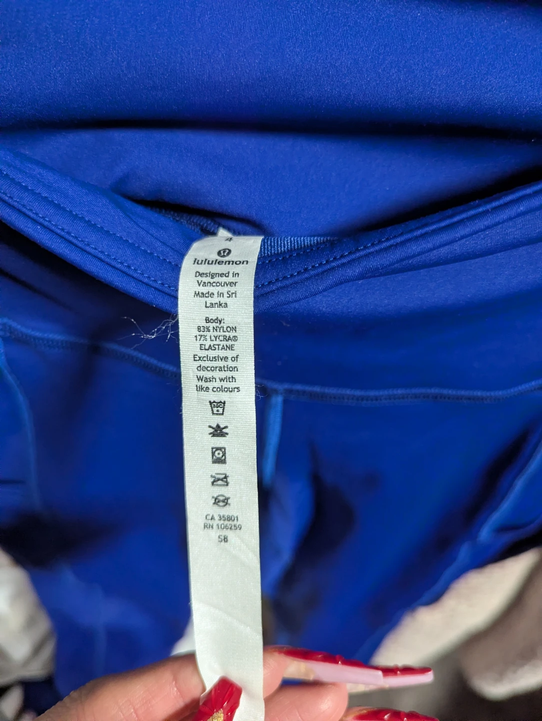 Lululemon Blue Leggings with Pockets Size 4 brand new - photo 4