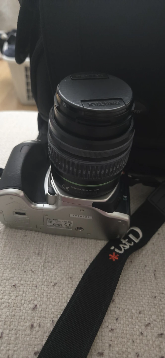 PENTAX *ist DL Digital Camera with Lens and Lowepro Bag - photo 3