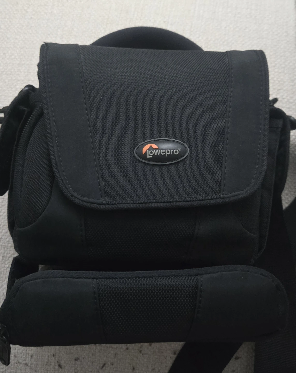 PENTAX *ist DL Digital Camera with Lens and Lowepro Bag - photo 5