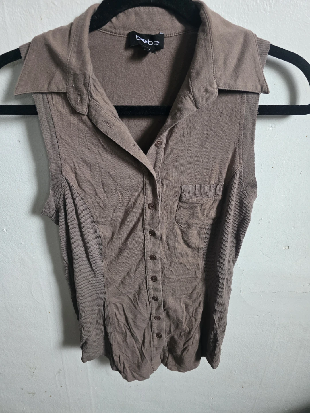 Bebe Sleeveless Collared Button-Up Top - photo 5