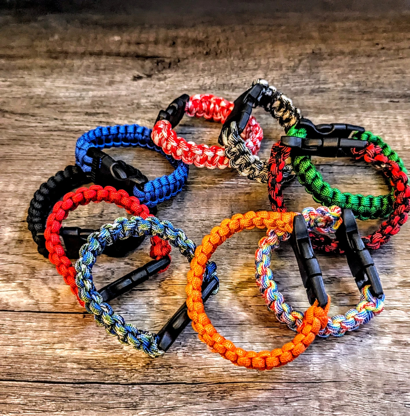 Paracord Bracelets with Buckle 5$ per braclet