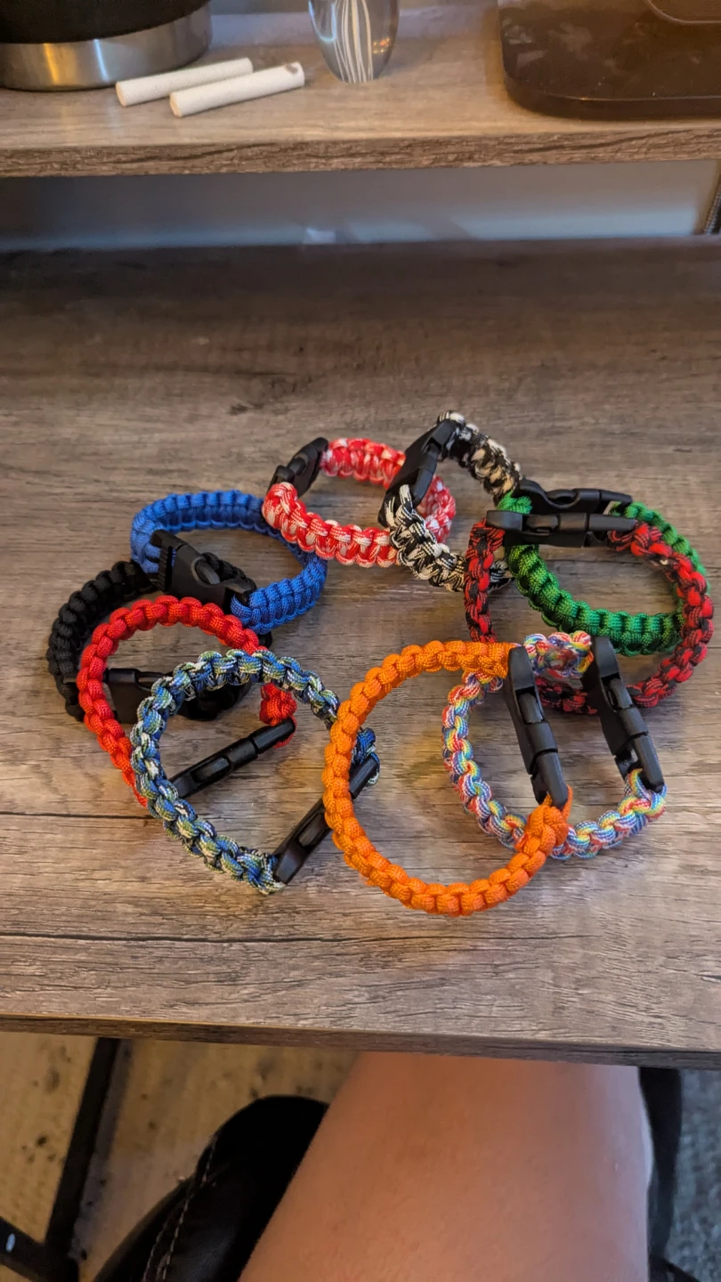 Paracord Bracelets with Buckle 5$ per braclet - photo 3