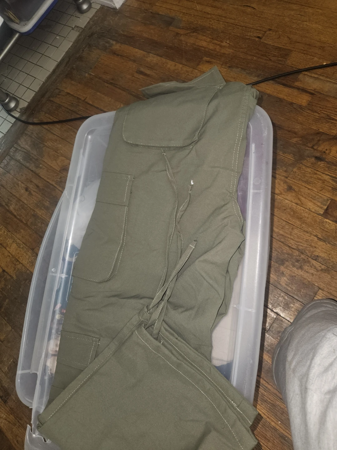 Women's Cargo Pants - Light Grey - photo 2