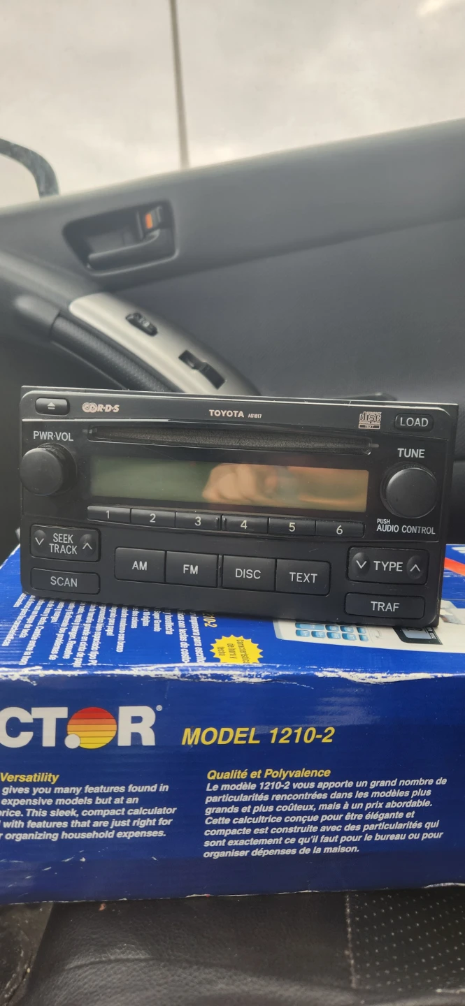 Toyota CD Receiver Car Radio Model A9117 - photo 3